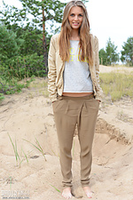 Naked gallery thumbnail beauty undressing