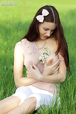 Free pictures of teen pussy sexy nude teen undressing