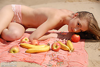 Adult pussy shows her body