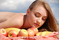 Adult pussy shows her body