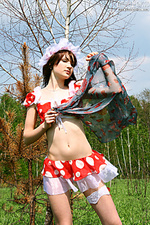 Russian women girls softcore in russian way dressup