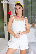Fresh nude teen girl